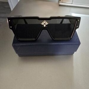 Authentic Louis Vuitton Cyclone Sunglasses